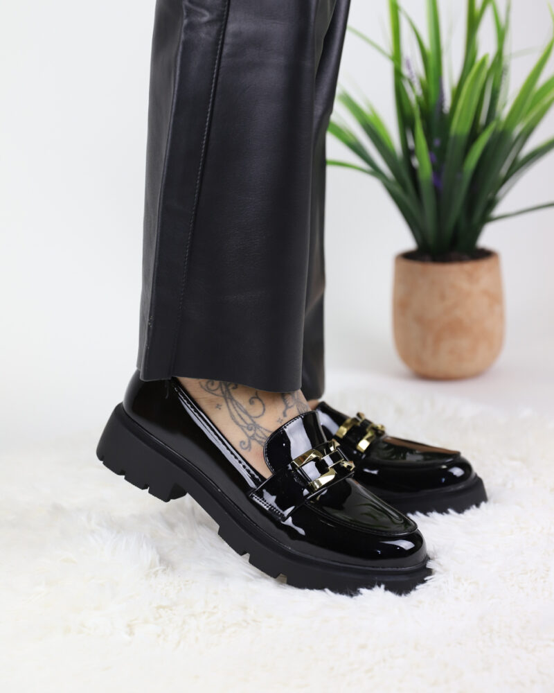 Loafers Λουστρίνι με Τρακτερωτή Σόλα - Μαύρο